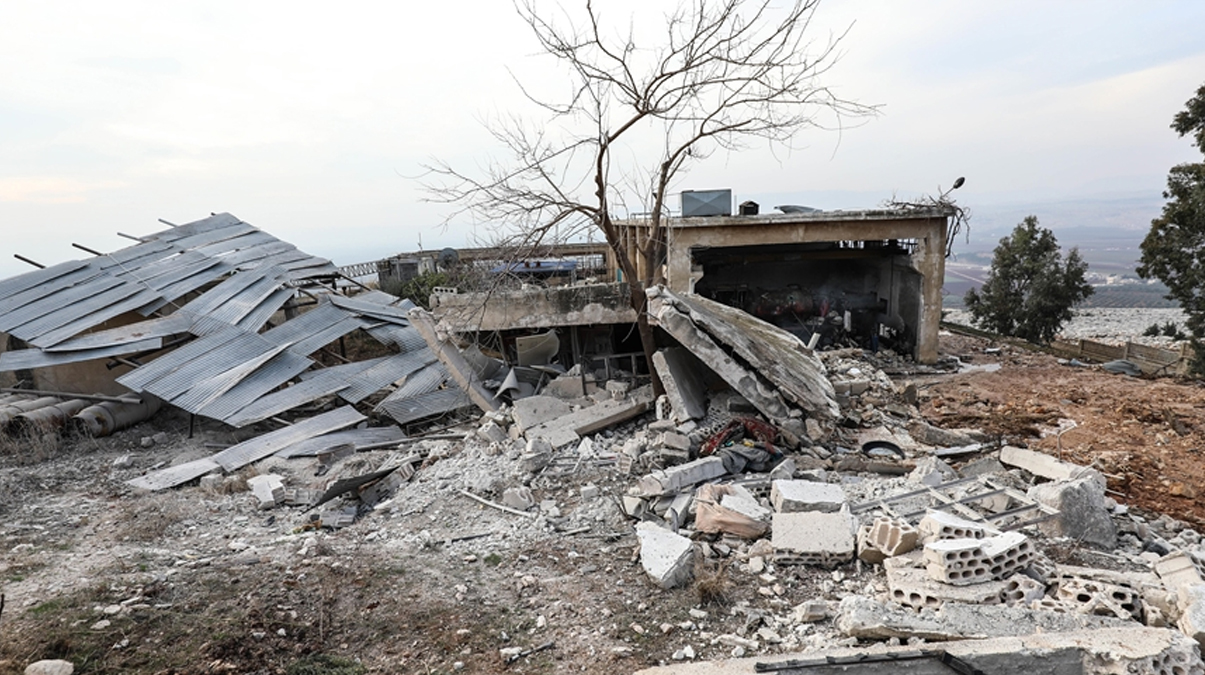 Rus sava� u�a��, �dlib'de su da��t�m istasyonunu bombalad�