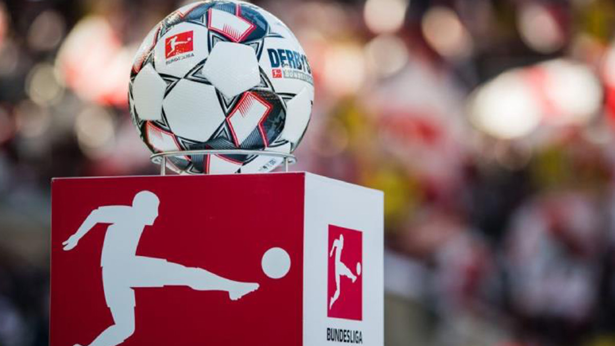 Almanya Bundesliga'da ilk yar�n�n en iyileri se�ildi