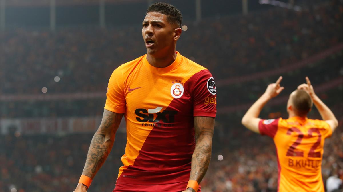 Galatasaray'da Patrick van Aanholt'un koronavirs testi pozitif kt