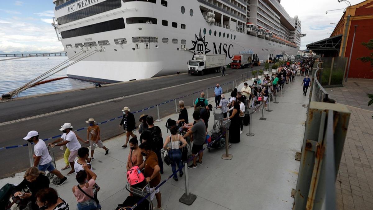 Brezilya'da yolcu gemilerine Omicron engeli
