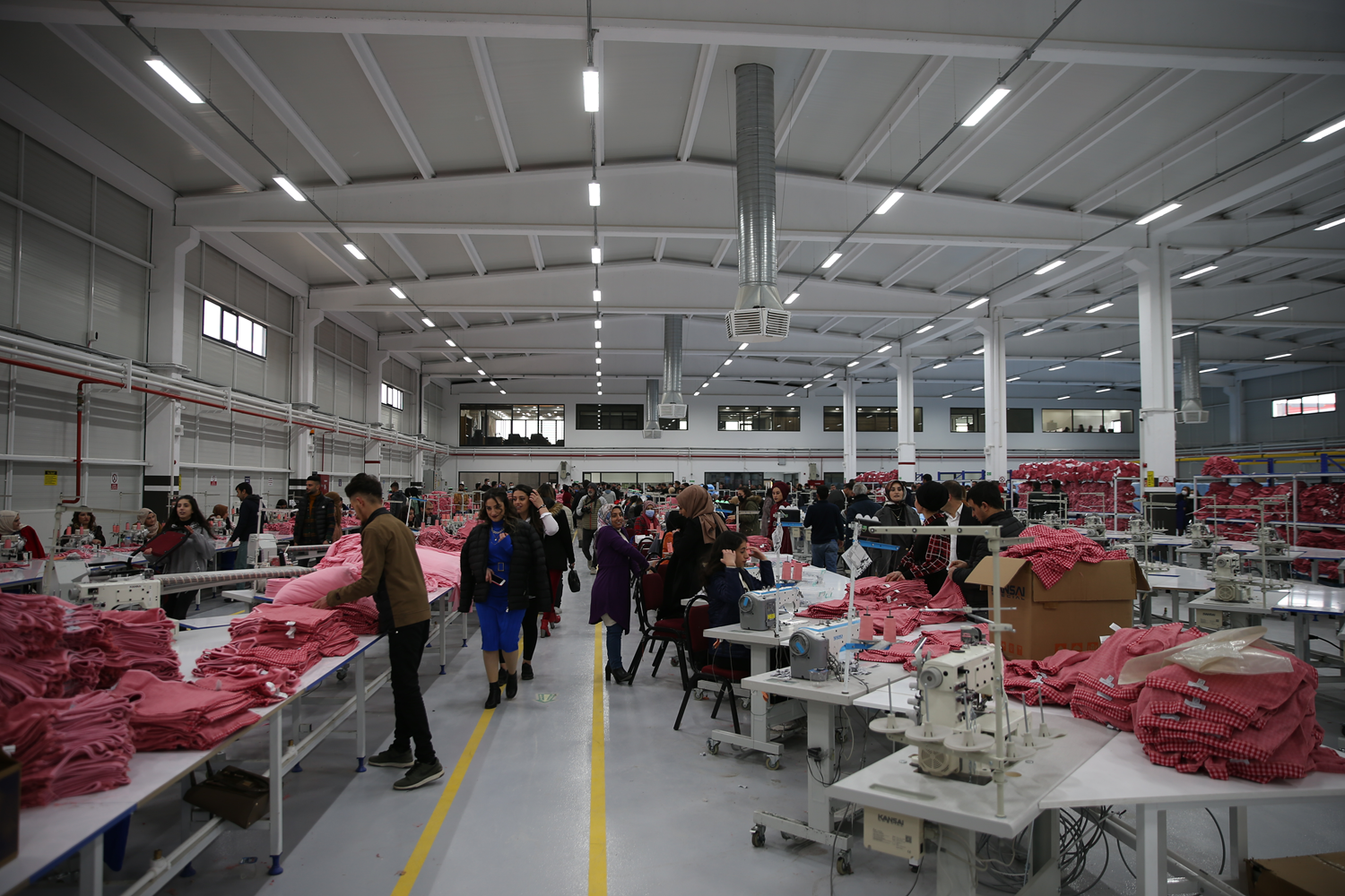 Diyarbak�r'da kurulan fabrika 400 ki�iye ekmek kap�s� olacak