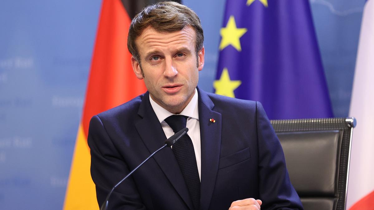 Macron: Kovid-19 asn yaptrmayanlarn cann ok skmak istiyorum