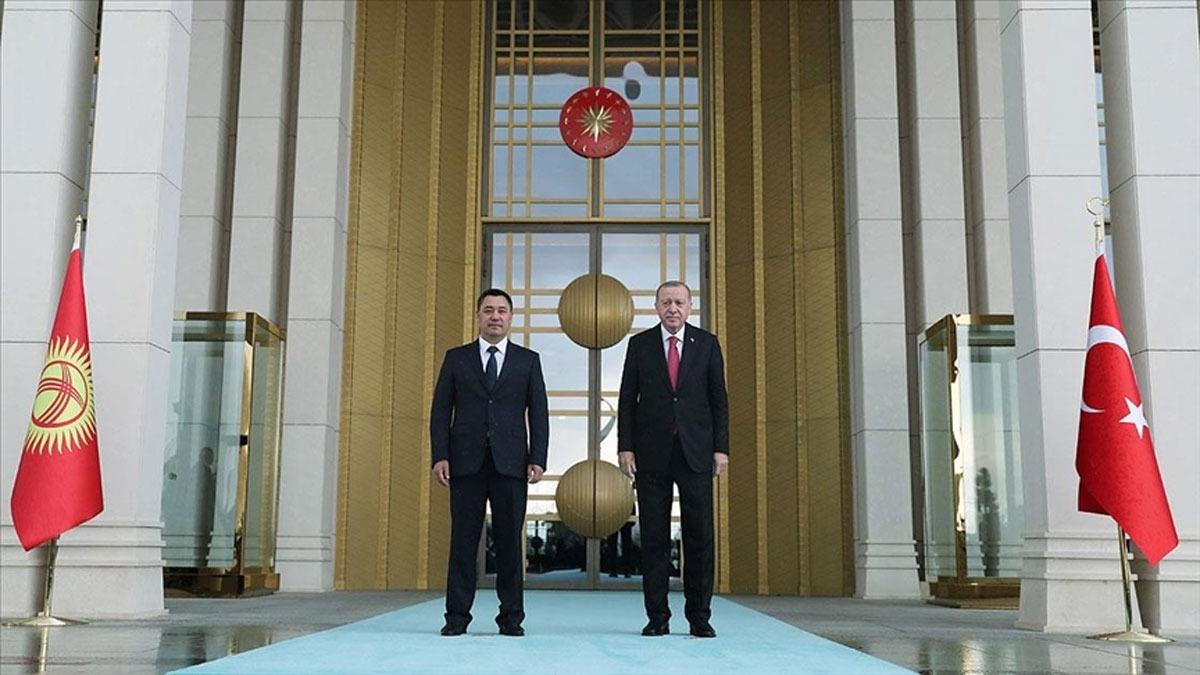 Cumhurbakan Erdoan, Krgz mevkida Caparov ile Kazakistan' grt