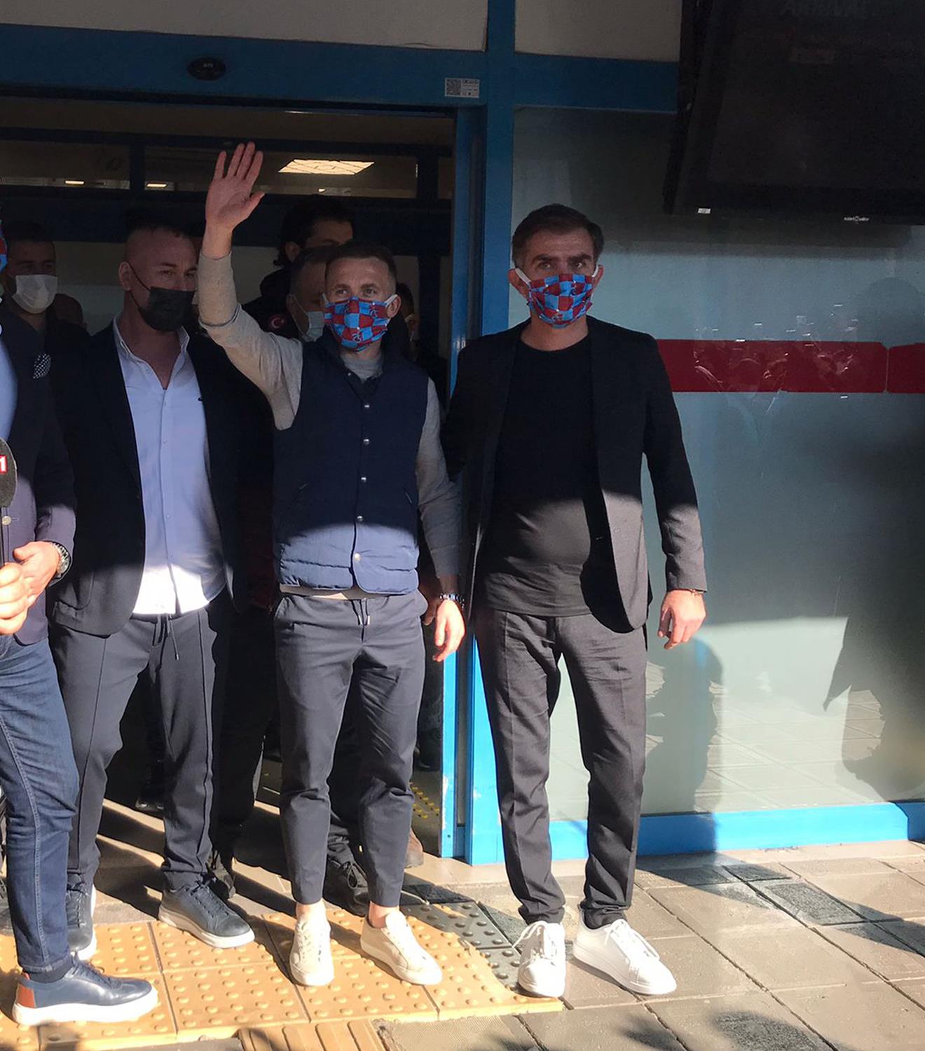 Trabzonspor'un yeni transferi Edin Visca'ya co�kulu kar��lama