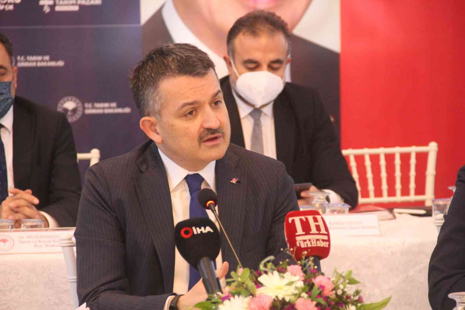 Bakan Pakdemirli: Tar�m g�da ihracat�nda ge�en y�l cumhuriyet tarihinin rekoru k�r�ld�
