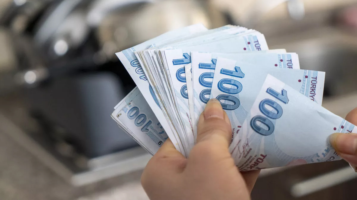 Memur ve emekliye ek zamda yeni geli�me!
