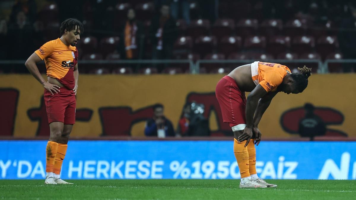 Galatasaray'da kt gidiat sryor: Son 9 mata 1 galibiyet