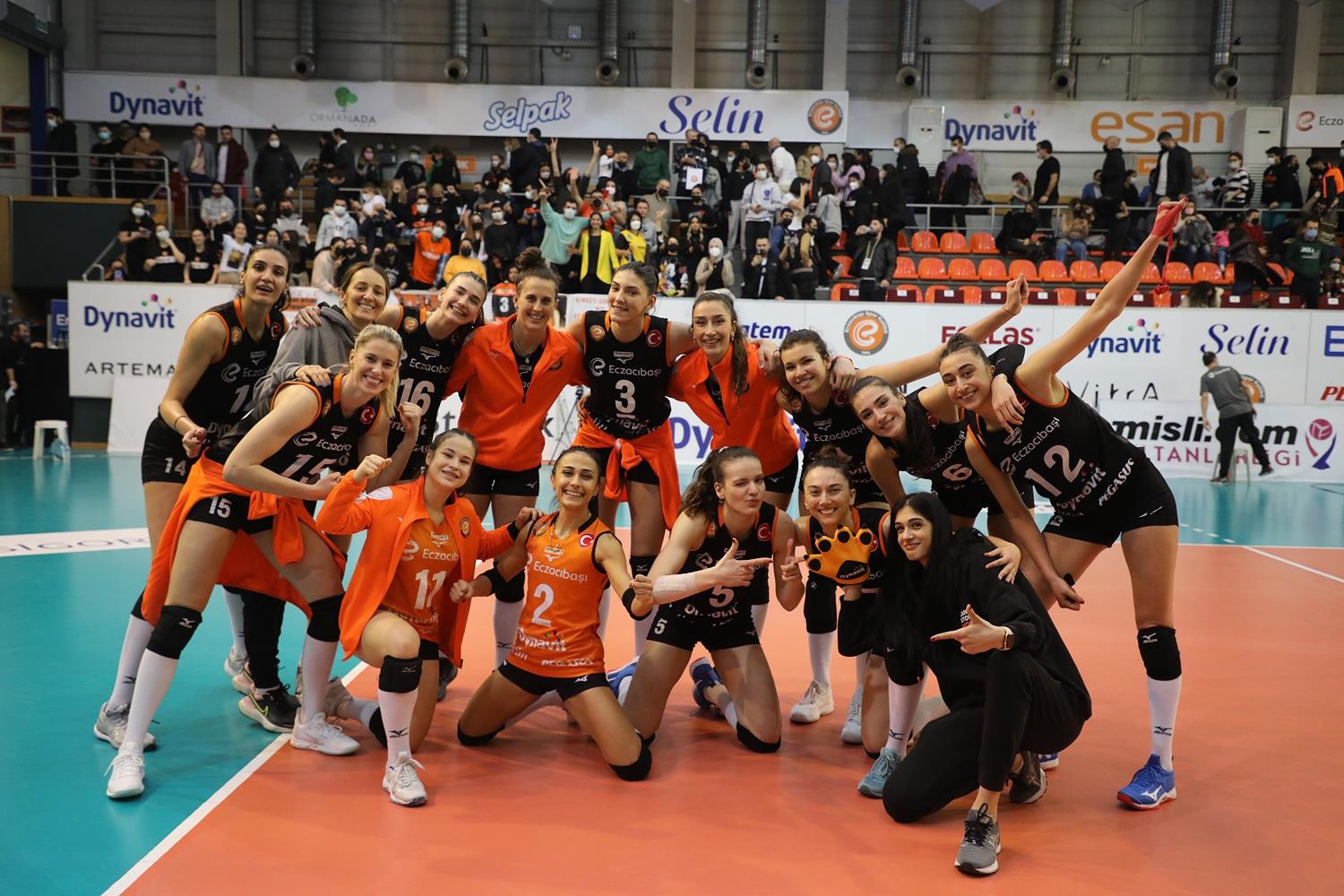Eczac�ba�� Dynavit evinde set vermeden kazand�