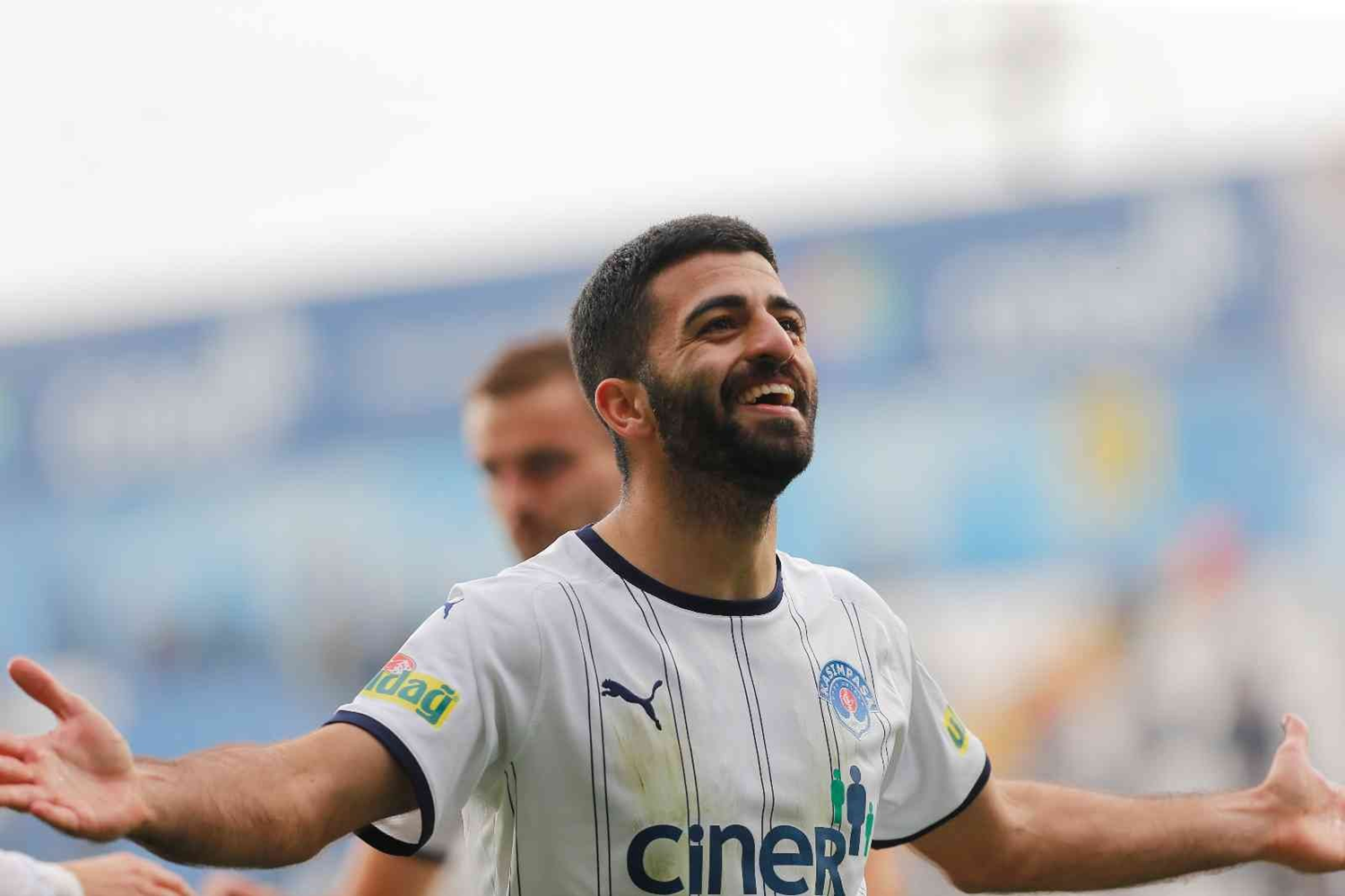 Kas�mpa�a'n�n gol y�k� Umut Bozok'ta