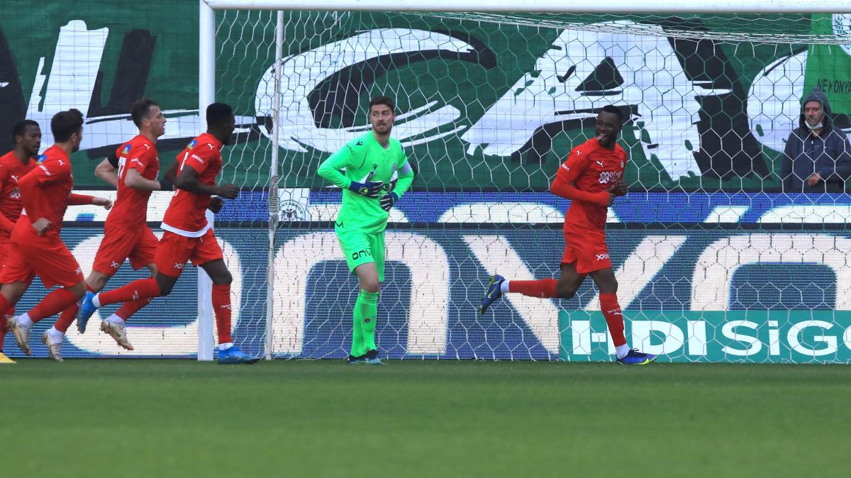 Sivasspor'da Leke James ligde golle tant