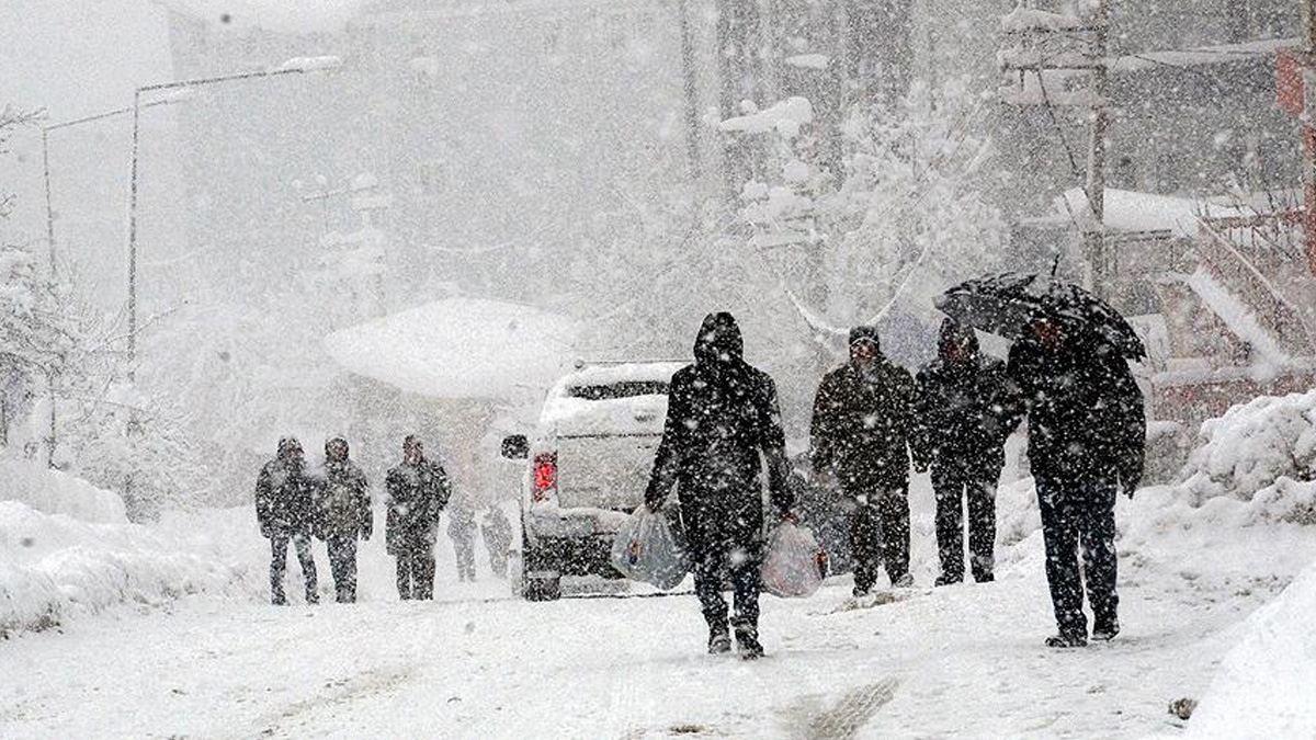 �stanbul'a kar geliyor! Yar�nki hava durumu nas�l olacak? Meteoroloji 5 g�nl�k hava durumu