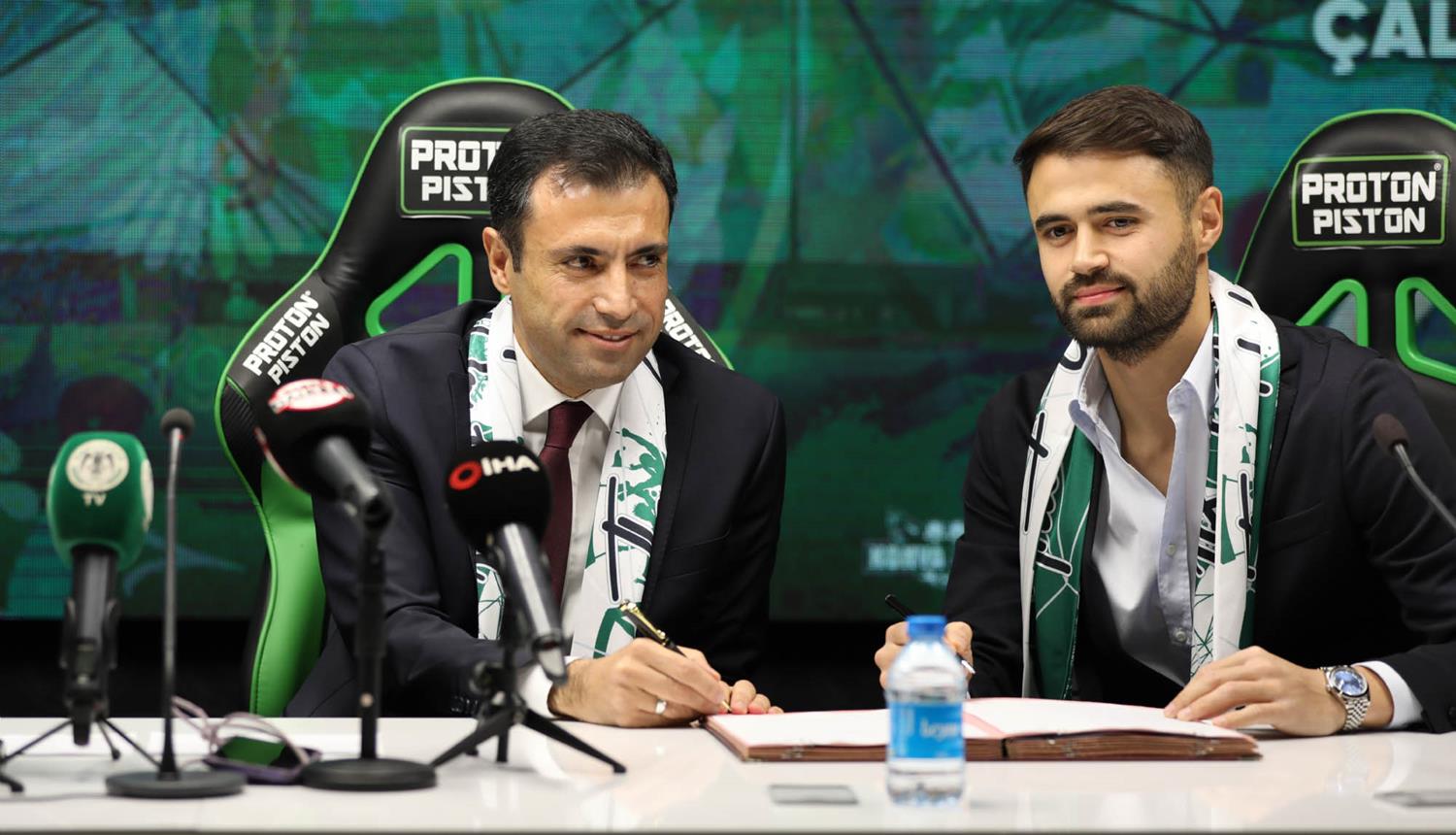 Ahmet �al�k'tan gelen ac� haber sonras� Konyaspor'da son durum