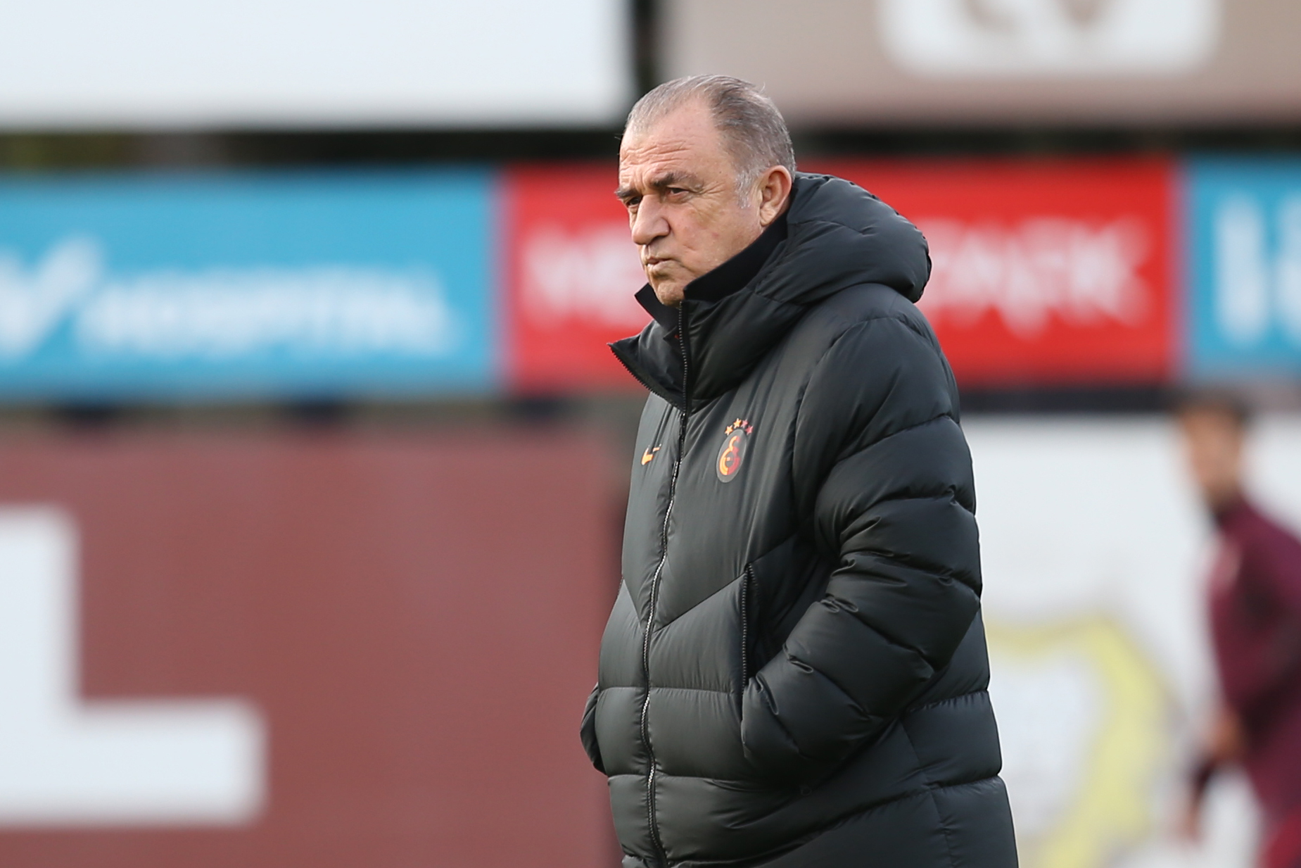 Taraftarlar Fatih Terim'i Florya'da bekliyor