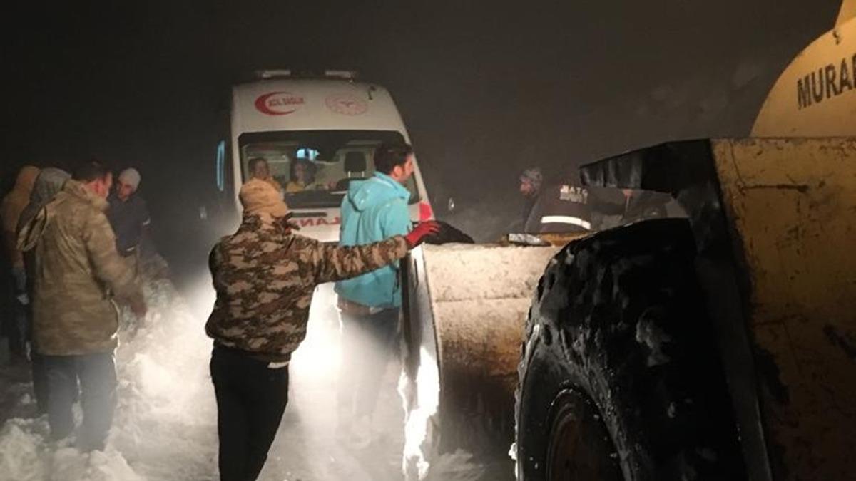 Van'da kar yollar kapad, hastaya ulamak 3 saat srd