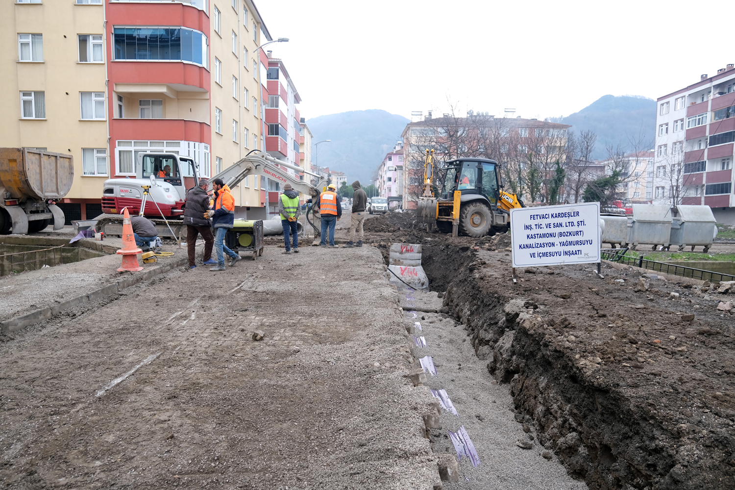 Bozkurt'ta yaralar sar�l�yor