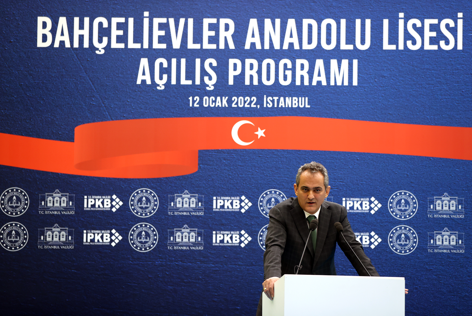 Okullar kapanacak m? Bakan zer cevap verdi