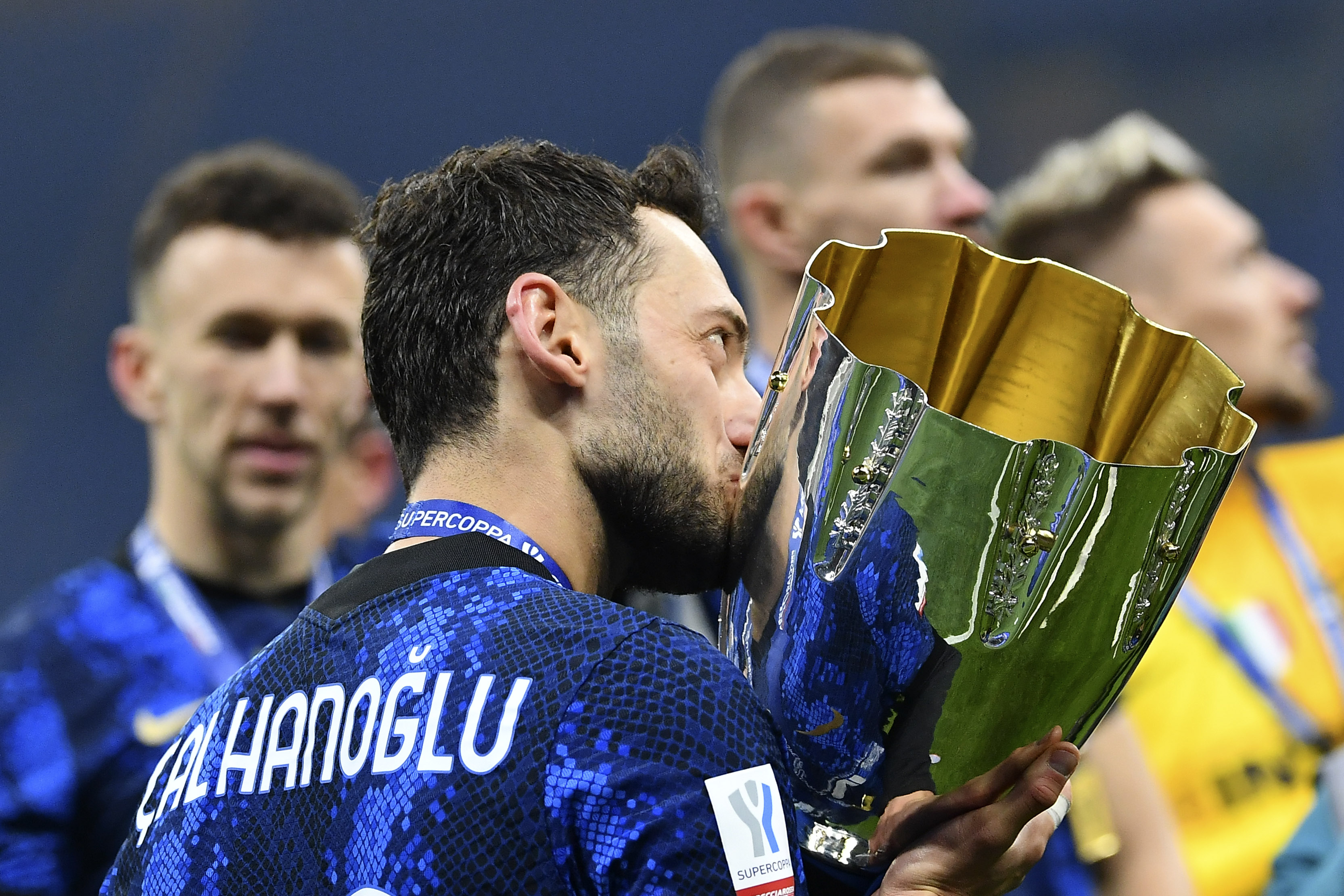 Inter, Juventus'u devirdi ve �talya S�per Kupas�'n� m�zesine g�t�rd�