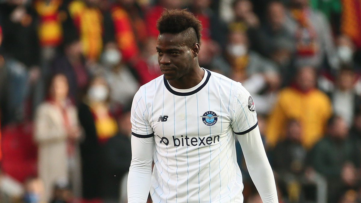 Tarihe ge�ecek! Mario Balotelli'ye d�nya devi talip oldu