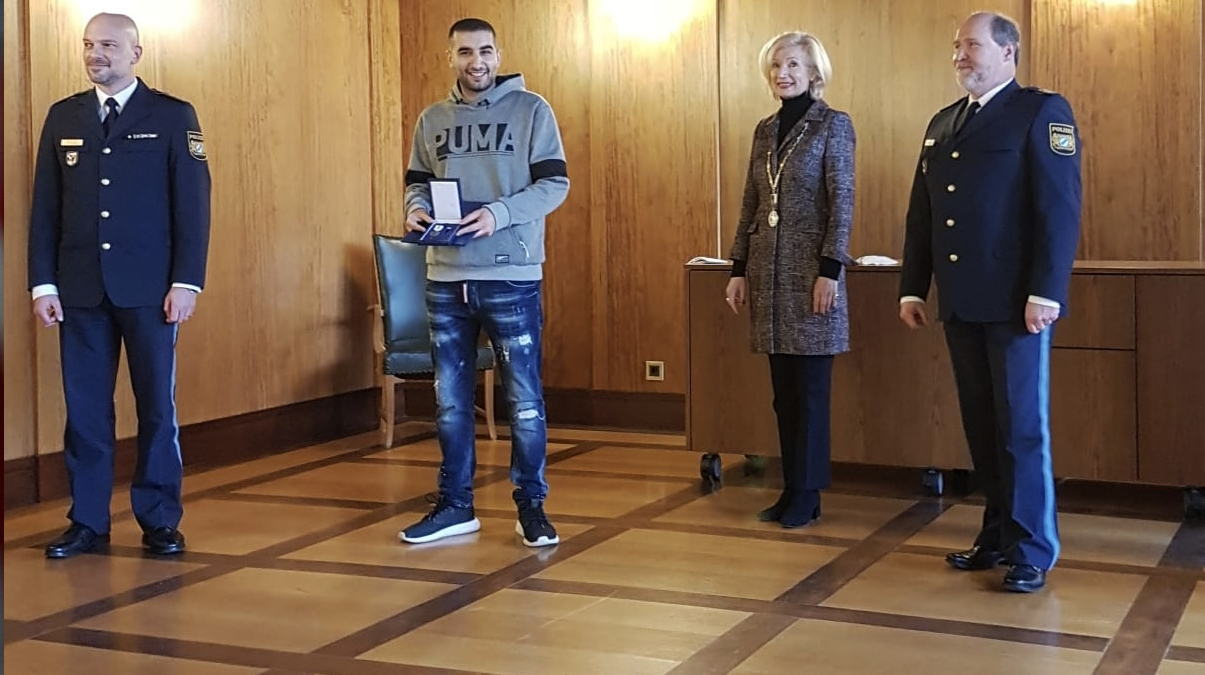 Almanya kahraman T�rk'� konu�uyor!