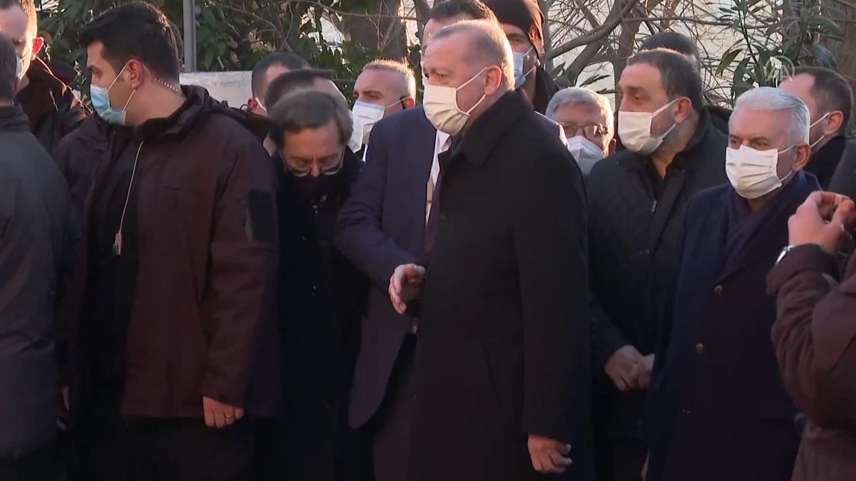 Cumhurbakan Erdoan, engelky'de vatandalarla sohbet etti