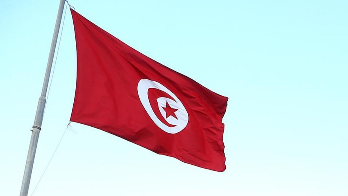 Tunus'ta 2 kii ev hapsine alnd