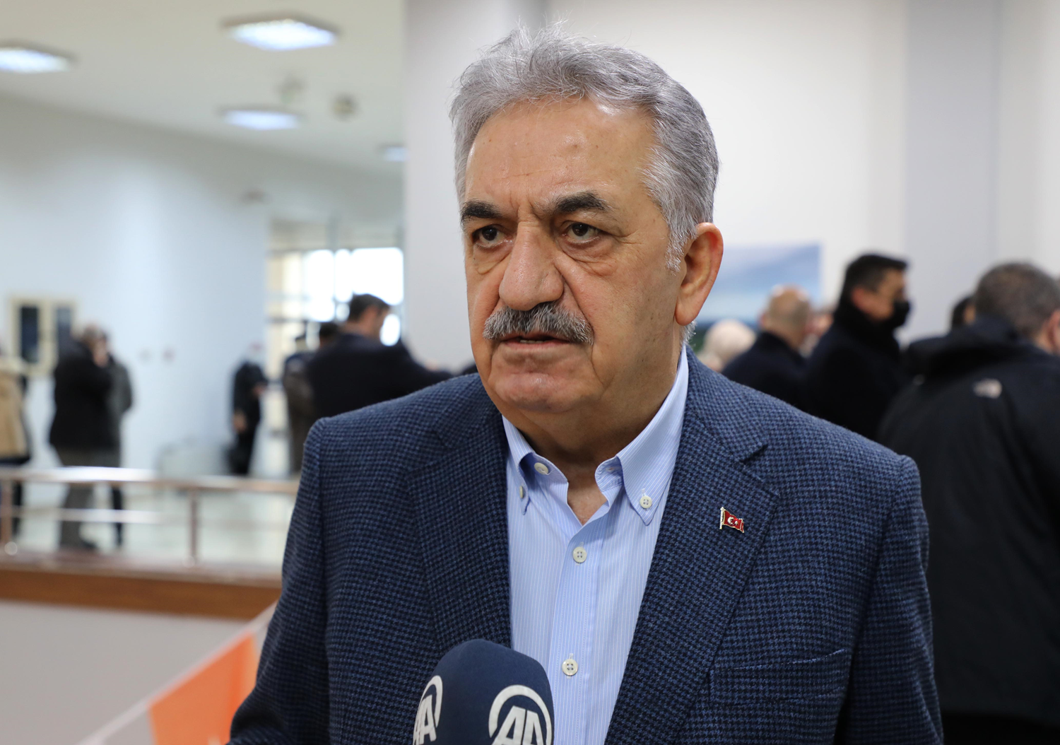 AK Parti Genel Ba�kan Yard�mc�s� Hayati Yaz�c�'dan, HDP'li Semra G�zel'e tepki