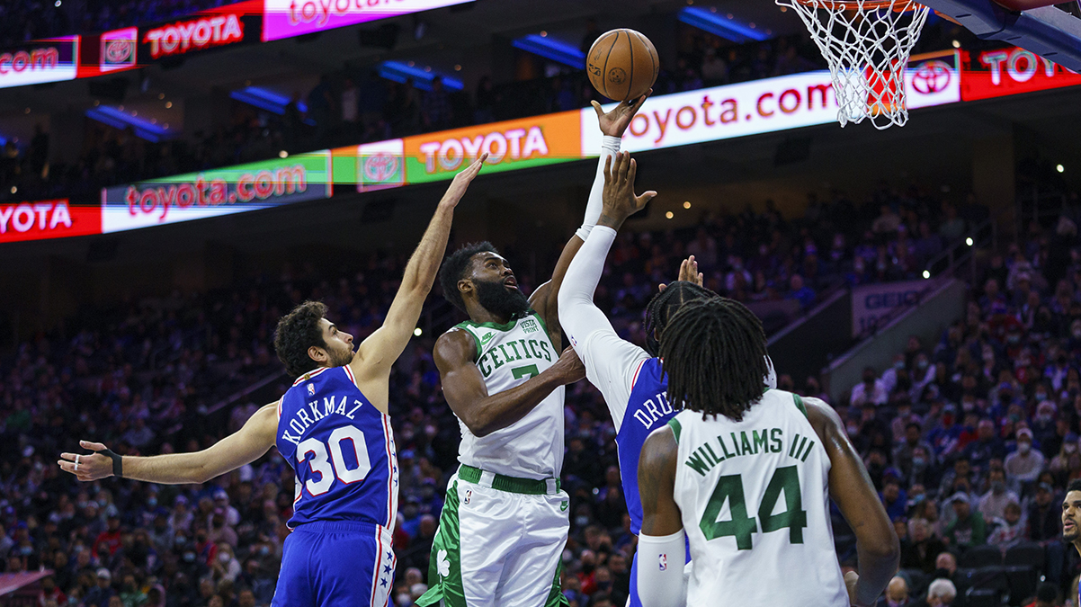 Furkan Korkmaz'�n tak�m� Philadelphia, Boston Celtics'i devirdi
