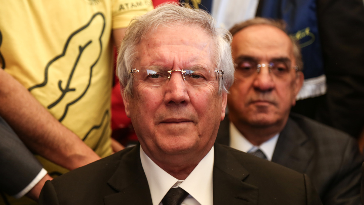 Aziz Y�ld�r�m ele�tirmi�ti! Fenerbah�e'nin y�ld�z� s�n�fta kald�