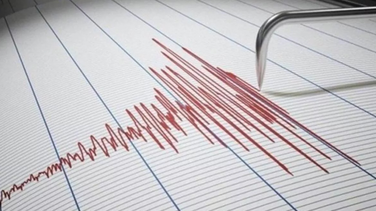 Elaz��'da korkutan deprem