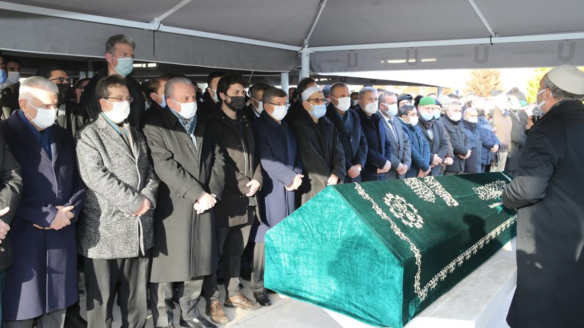Gazeteci ve yazar Hekimolu smail son yolculuuna uurland