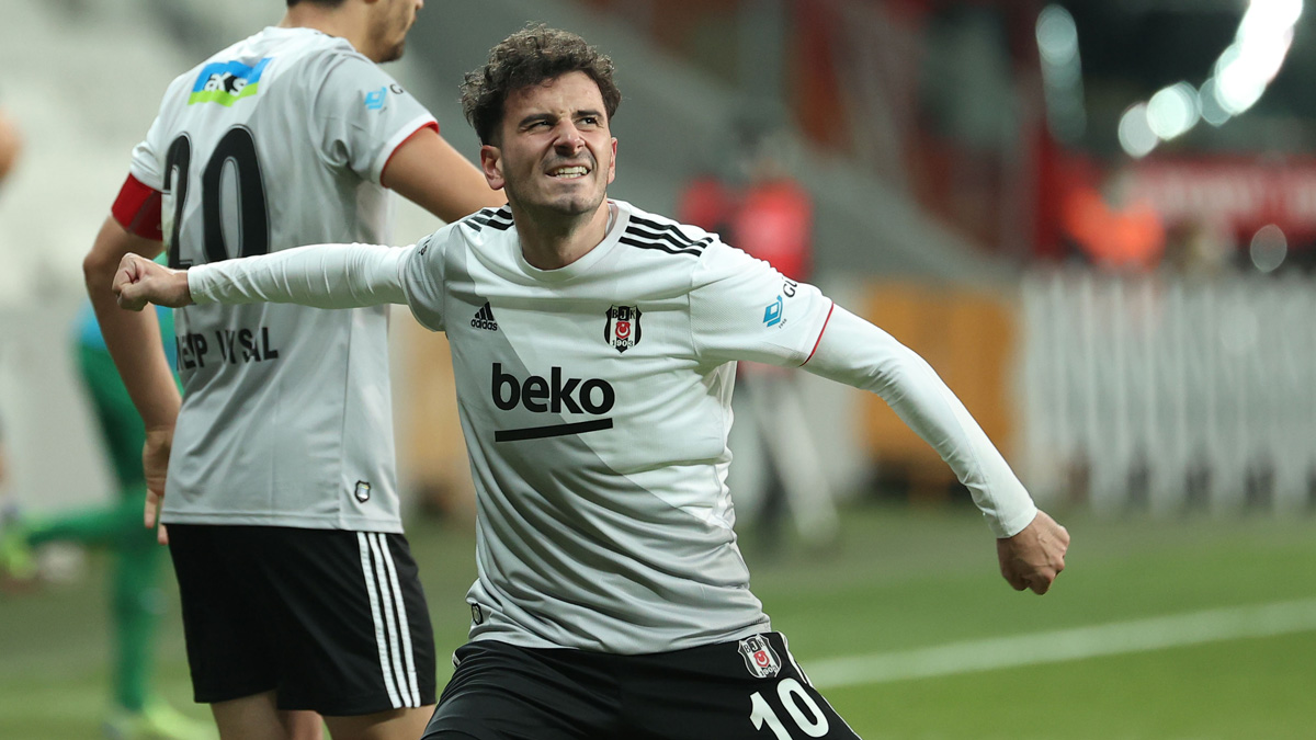 Be�ikta�'ta O�uzhan �zyakup vakas�! Yollar ayr�l�yor