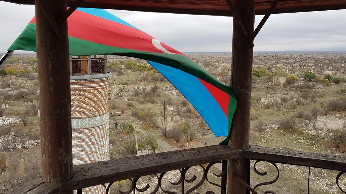 Azerbaycan'da igalden kurtarlan Karaba'a dzenli otobs seferleri balatlacak