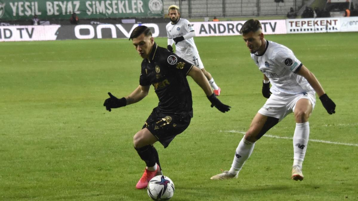 Konyaspor, Adana Demirspor'u tek golle geti