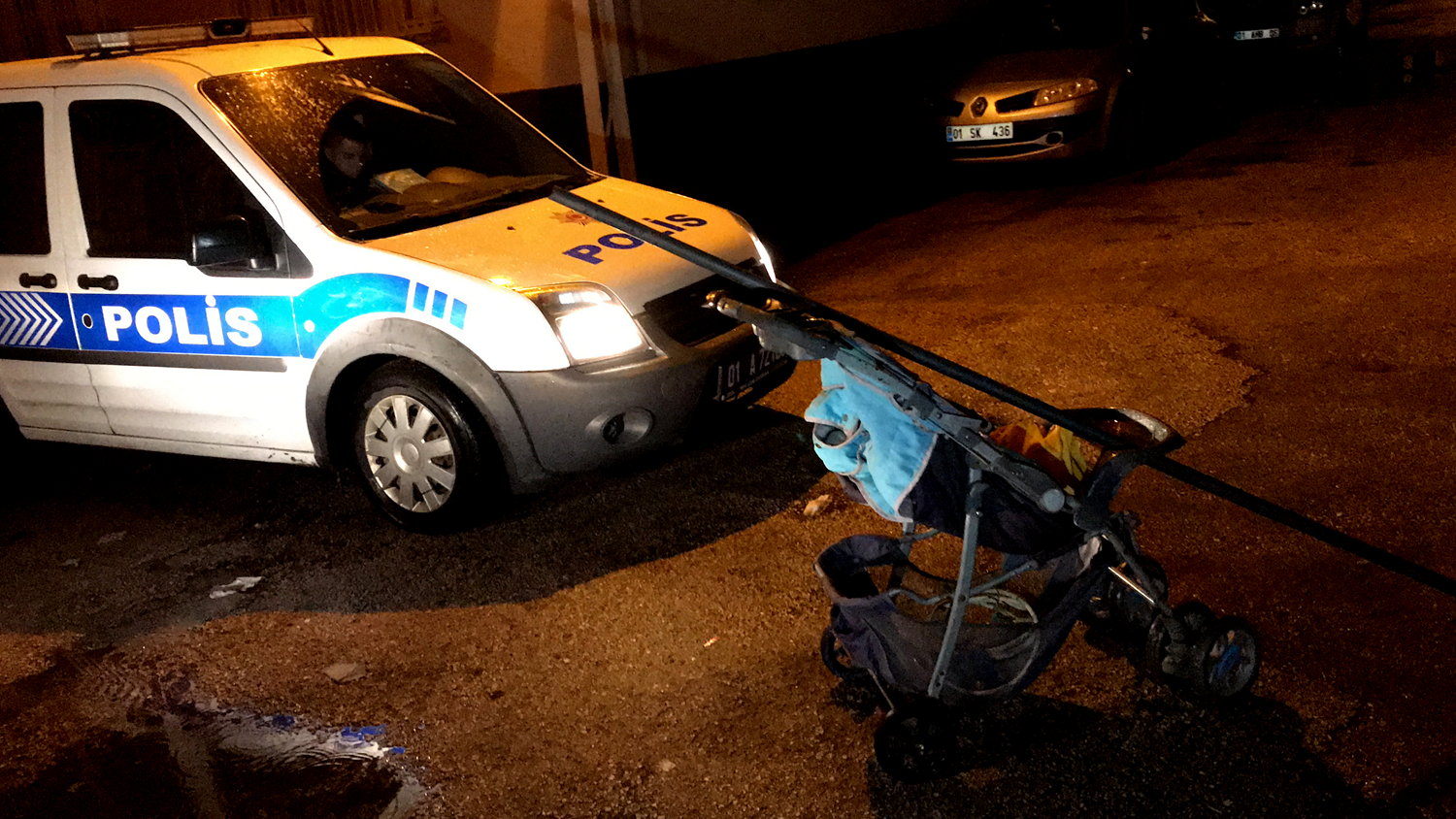 Adana'da bebek arabasyla hrszlk yapan pheli yakaland