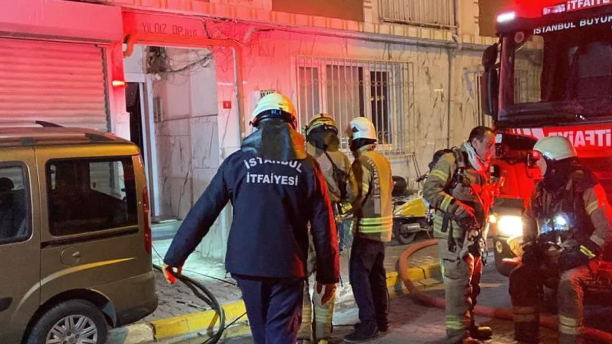 Beyo�lu'nda yang�n pani�i