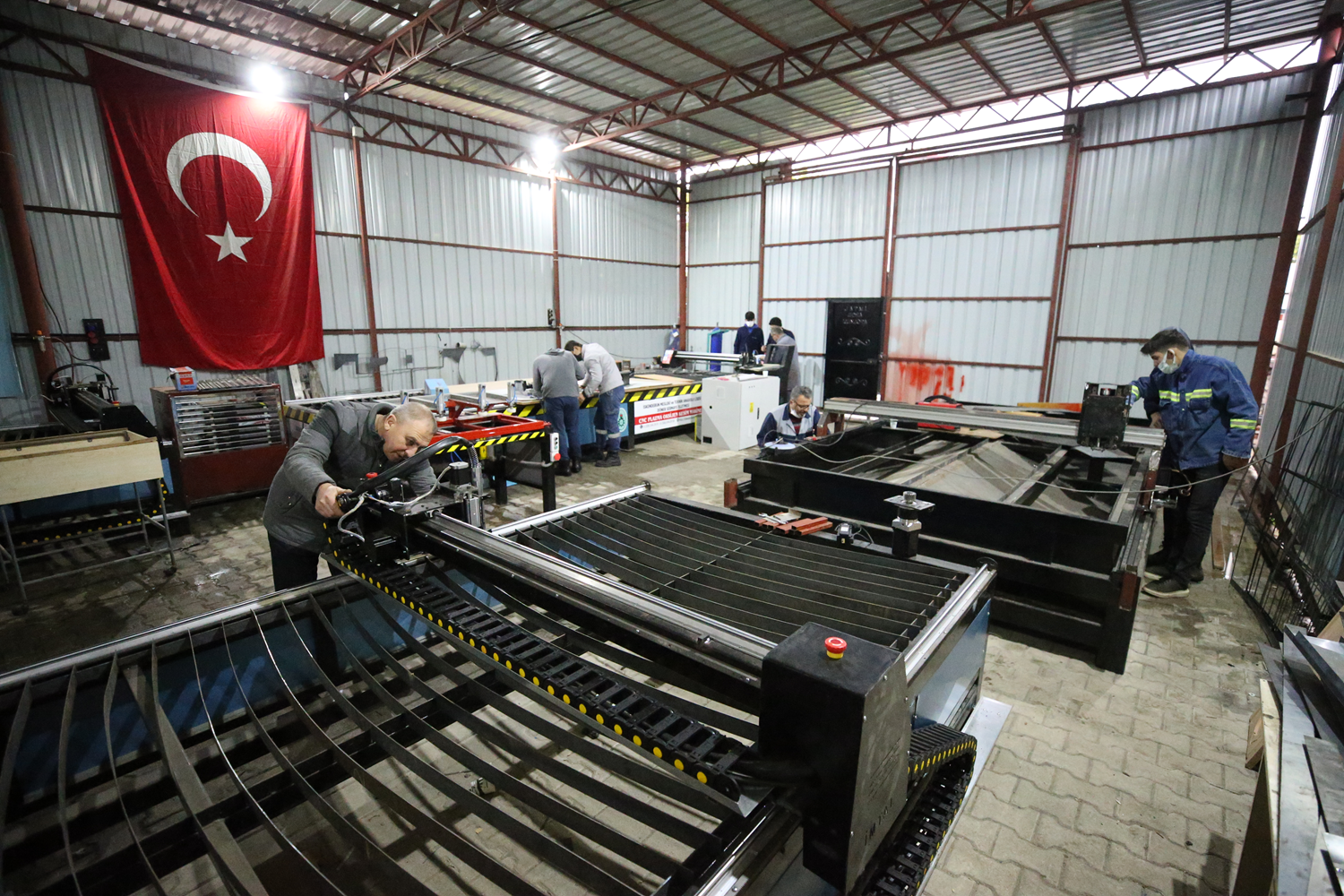 Meslek lisesi fabrika gibi �al���yor