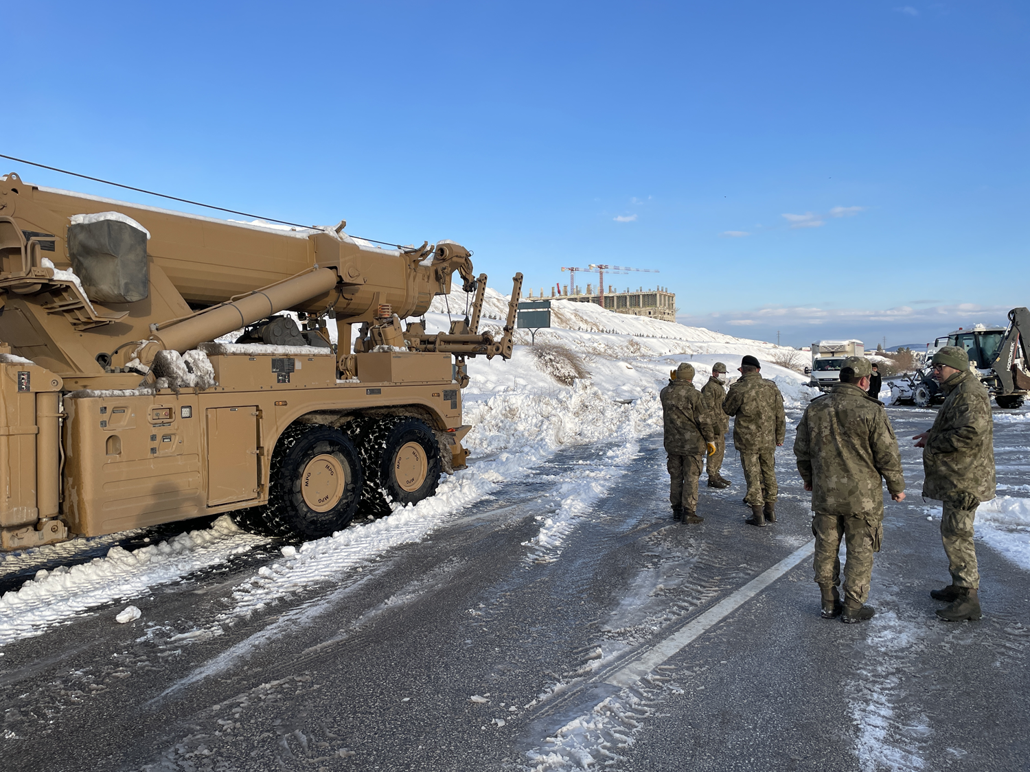 Olumsuz hava �artlar� TAG Otoyolu'nda ula��ma engel oluyor