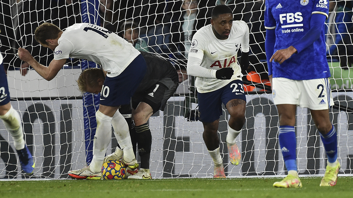 Tottenham'dan Leicester'a kar�� efsane geri d�n��