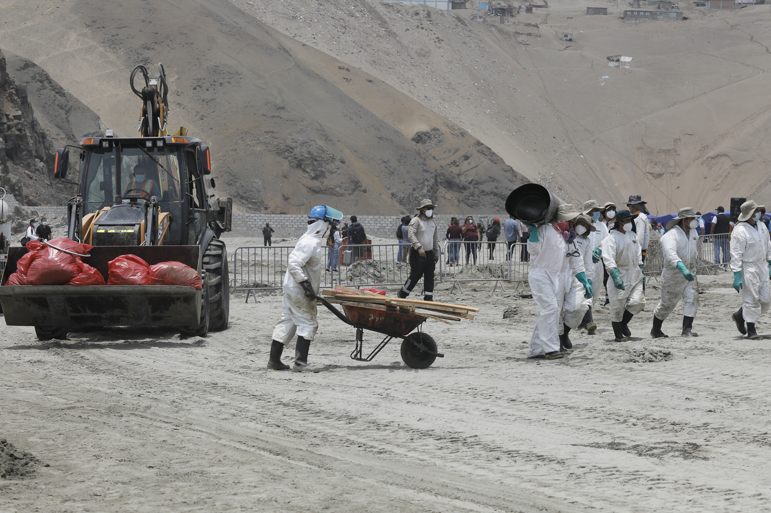 Tonga'daki yanarda� patlamas� Peru'da �evre felaketine neden oldu
