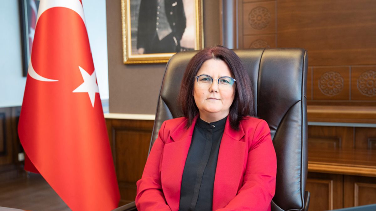 Aile ve Sosyal Hizmetler Bakan� Yan�k'tan, Kaba�'a tepki: 'Biz kad�na, bu seviyesizli�i yak��t�rmay�z.'