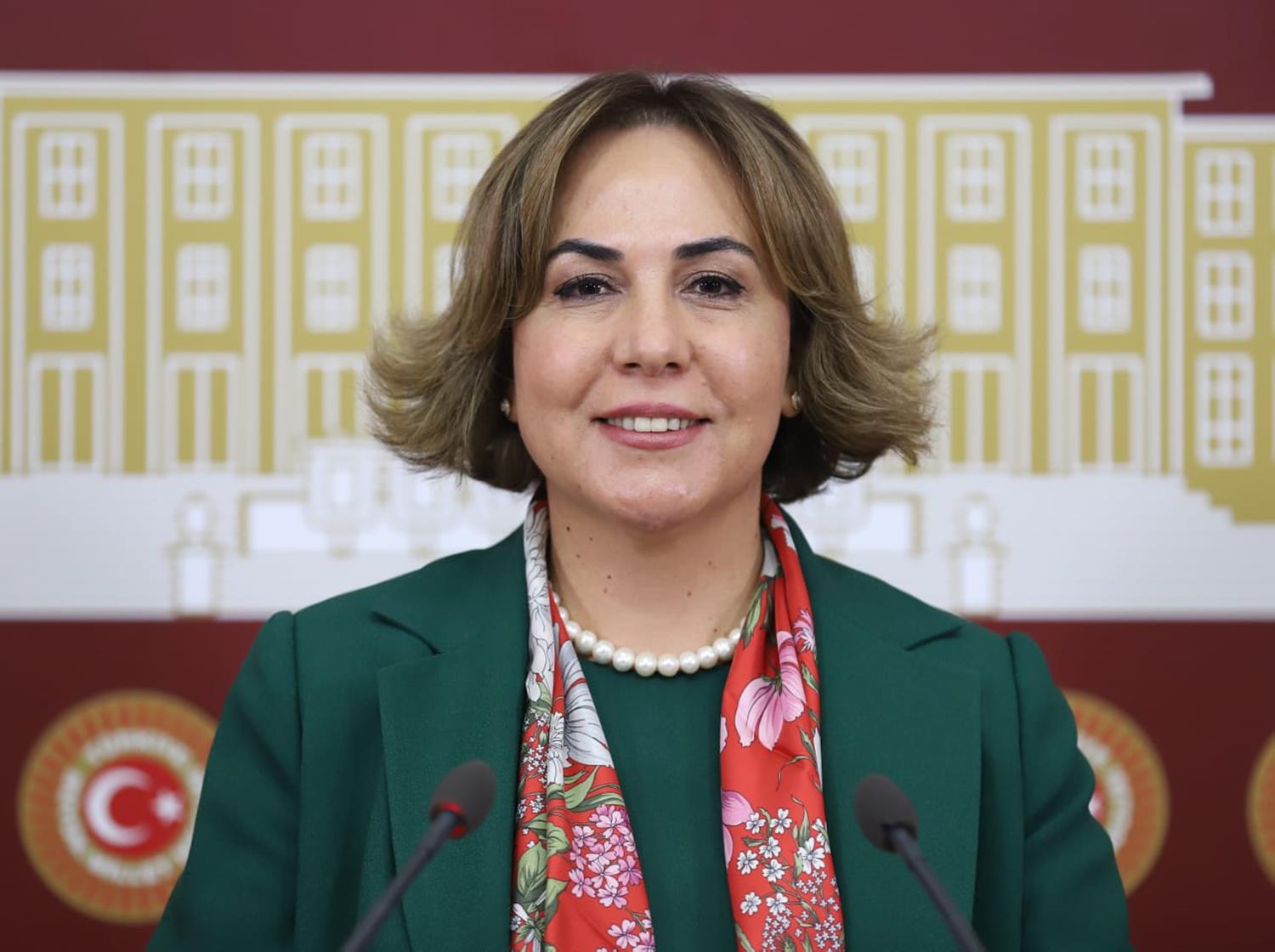 AK Parti'li Y�lmaz'dan Sedef Kaba�'a tepki!
