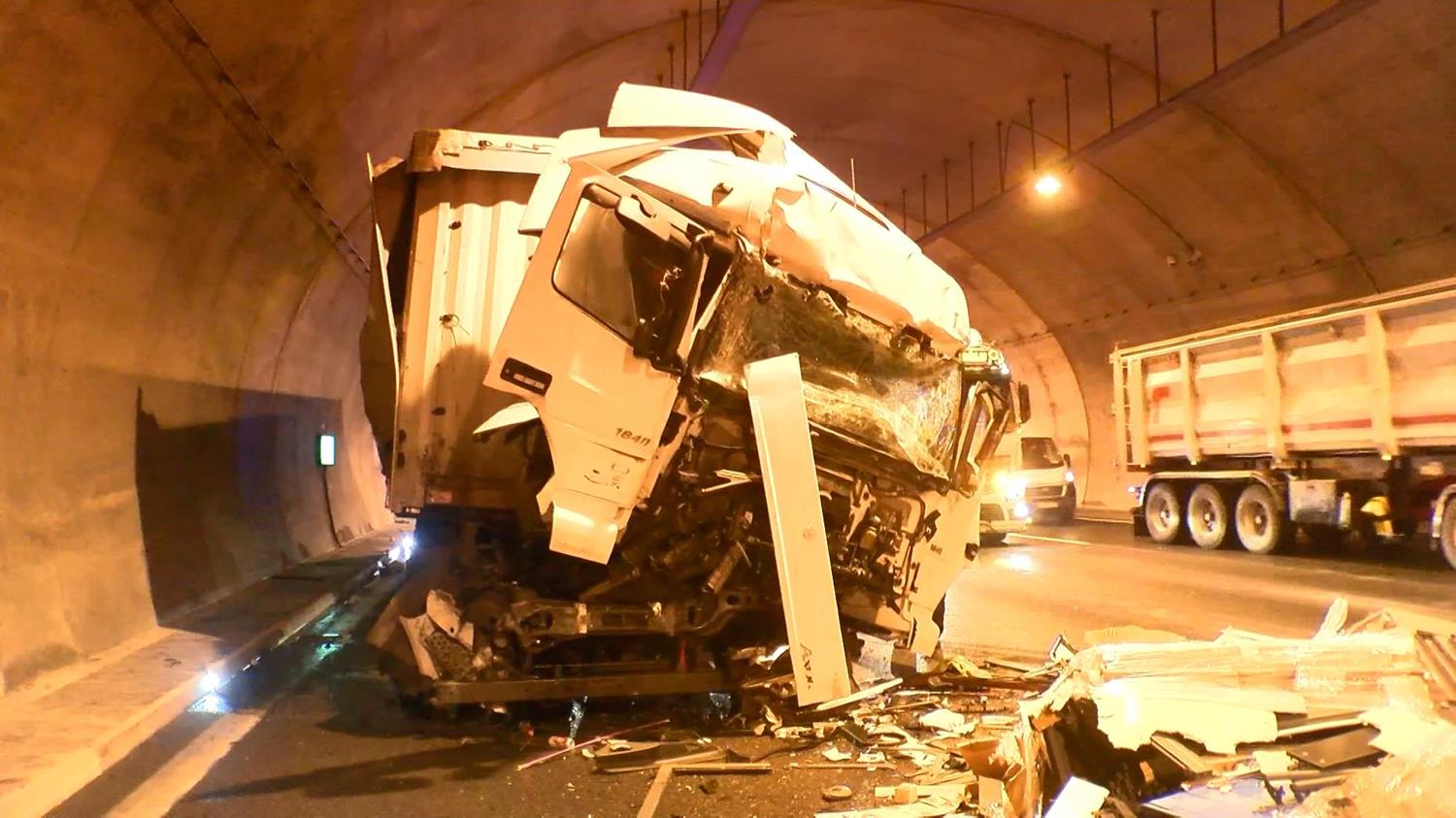 �atalca'da t�r kazas�: 1 yaral�