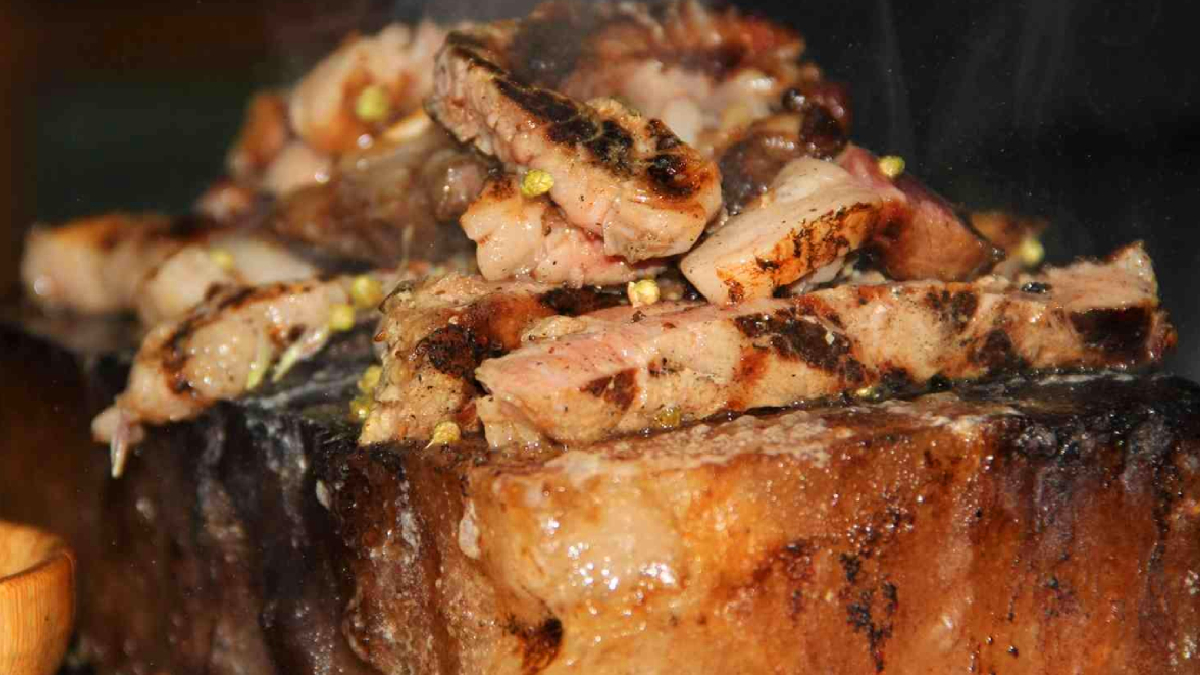Bu etin kilosu 16 bin TL! 'Alt�n suyu'na band�r�l�yor