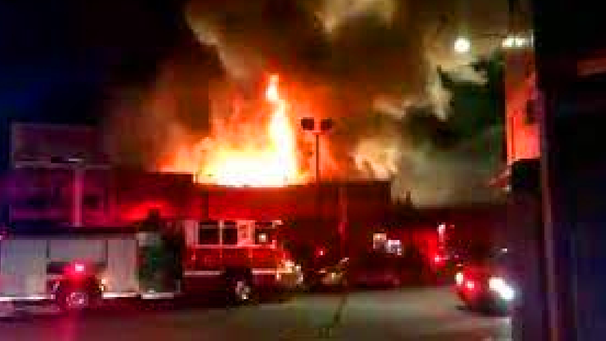 Kamerun'da gece kul�b�nde meydana gelen patlamada �ok say�da ki�i �ld�