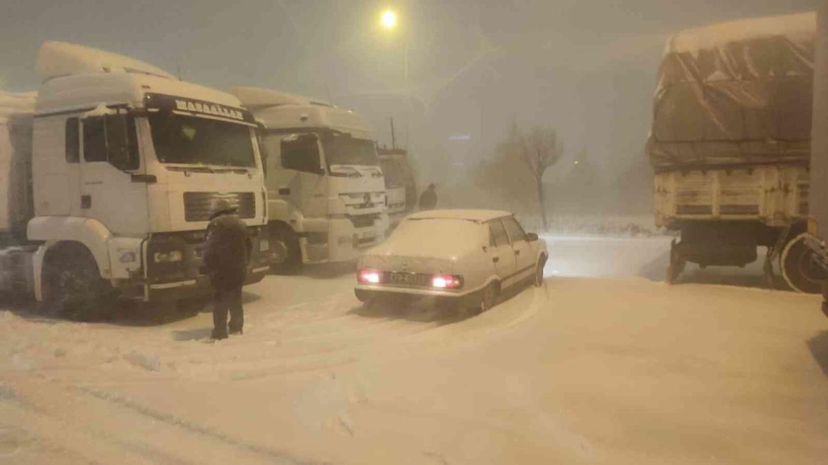 Konya'da ulama kar engeli
