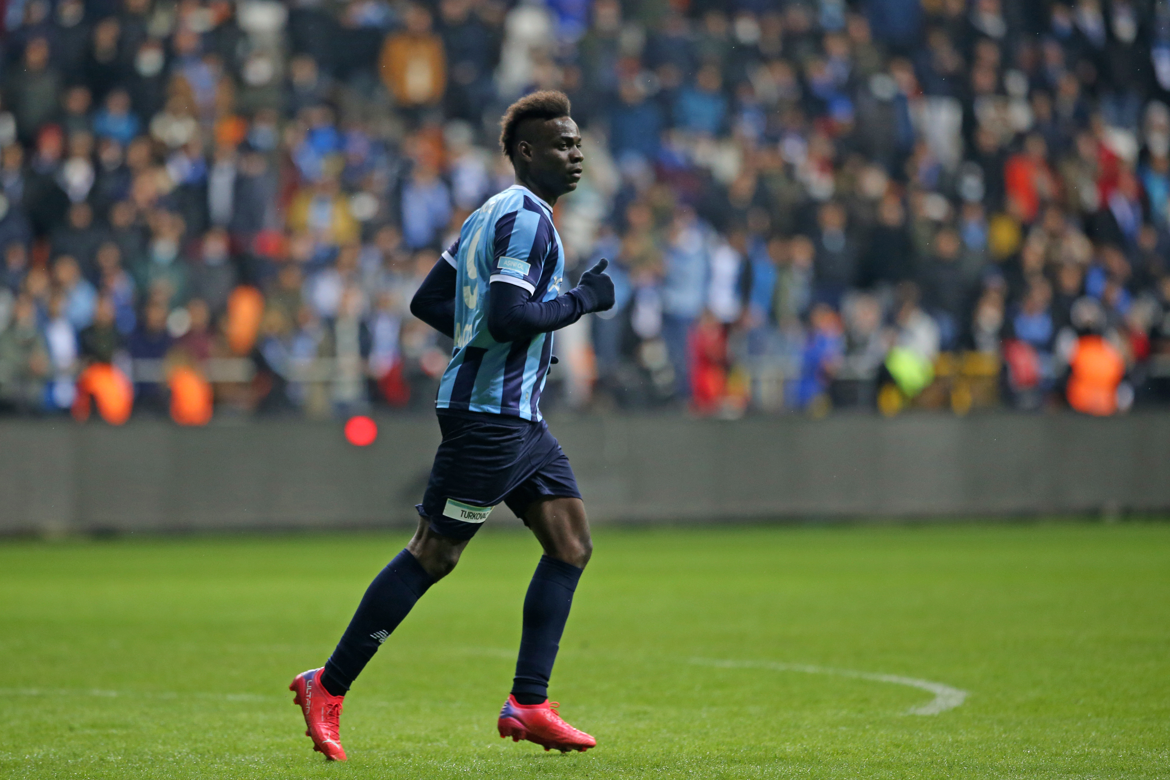 Mario Balotelli 3 y�l aradan sonra �talya Milli Tak�m�'nda