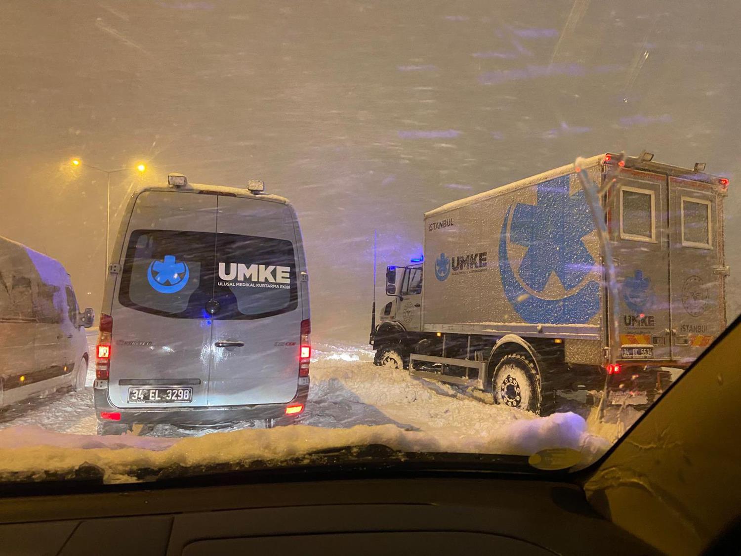Bakan Koca, acil sa�l�k hizmetlerinin aksamamas� i�in UMKE ekiplerinin haz�r oldu�unu bildirdi
