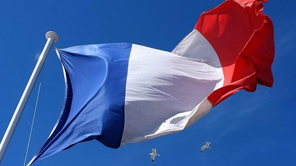Fransa hakknda dikkat eken iddia! ''Darbe iin alyorlar''