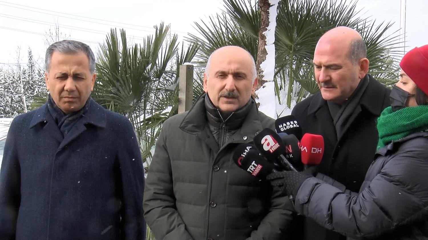 Bakan Karaismailo�lu: Marmaray bug�n de sabaha kadar �cretsiz olarak seferlerine devam etmektedir