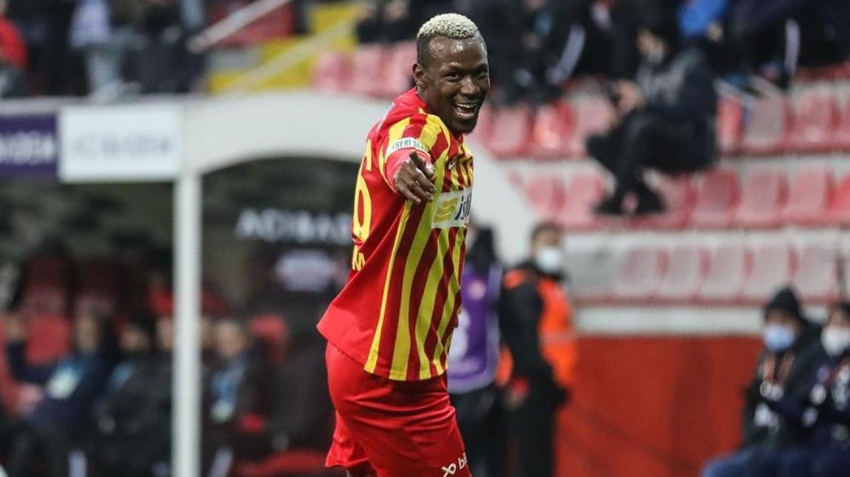 Mame Thiam'�n Senegal'i Afrika Kupas�'nda �eyrek finalde